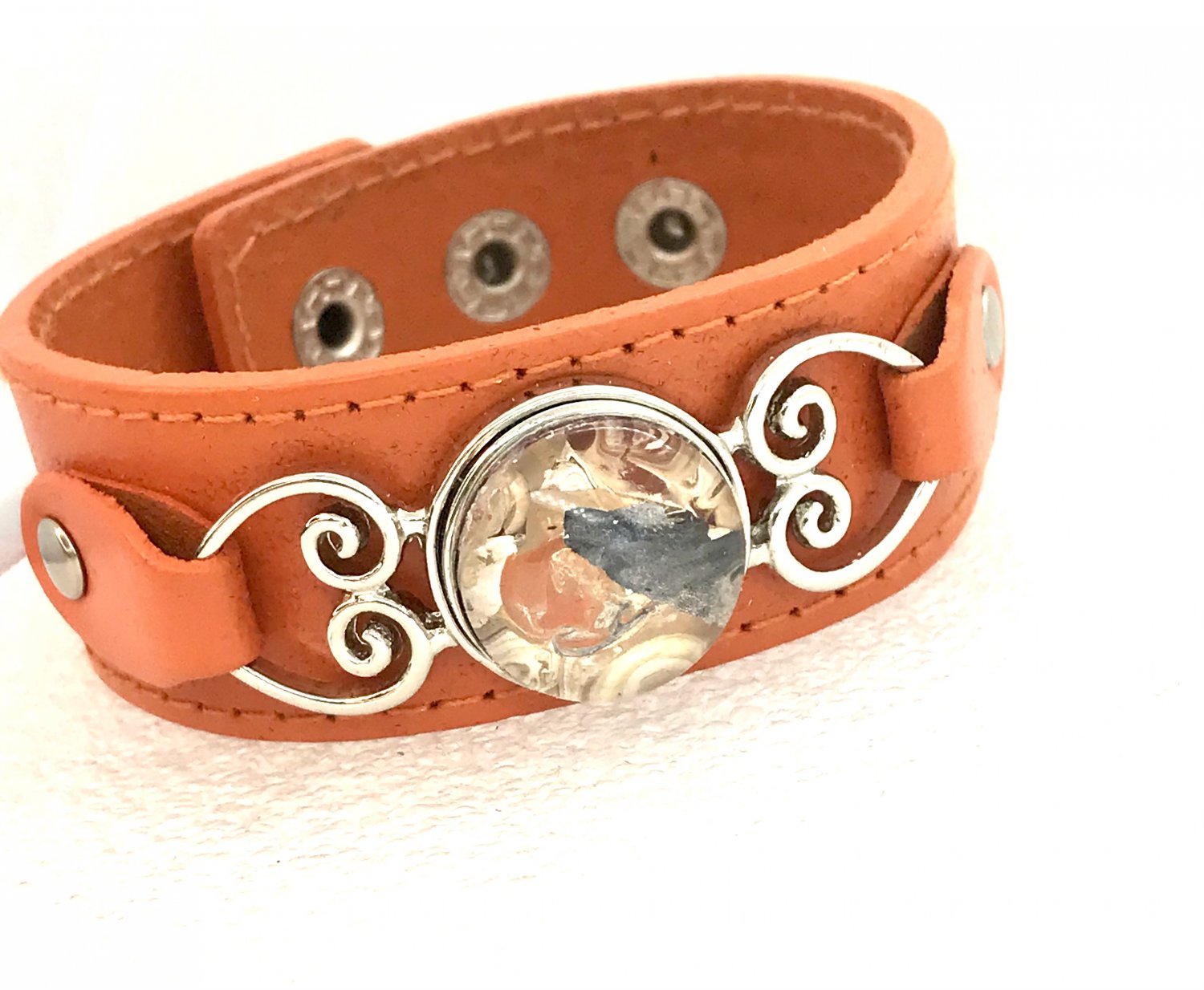 Leather bracelet Hand Painted Ginger snaps Buttons 1820mm Fast Shipping