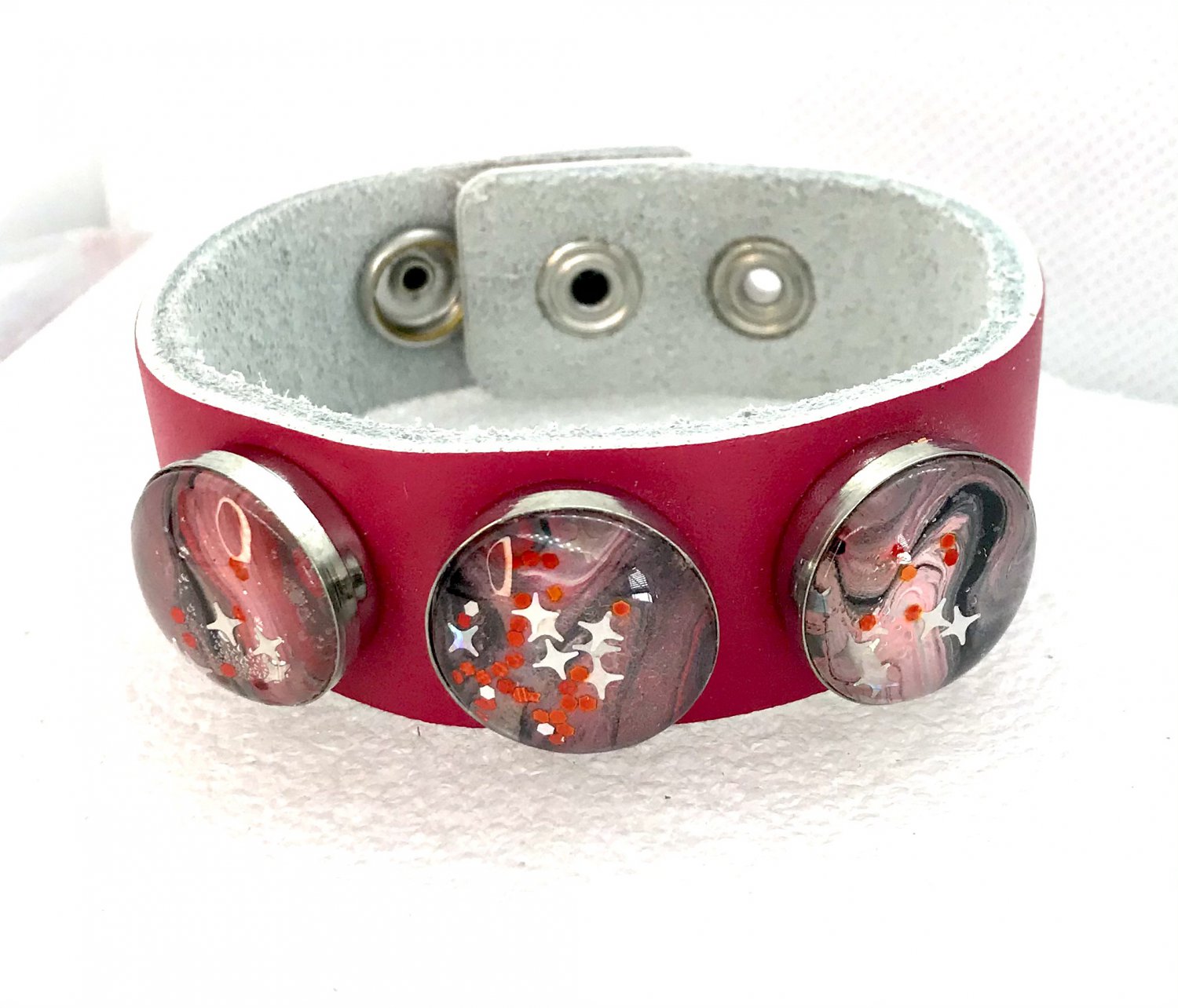 Leather bracelet 3 Hand Painted Ginger snaps Buttons 20mm Fast Shipping