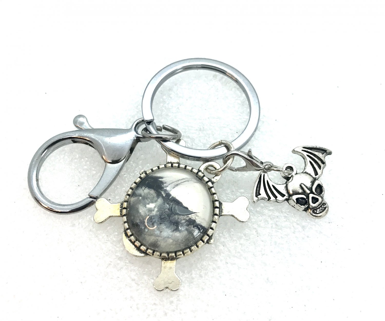 Handmade dome keychain Skull charm