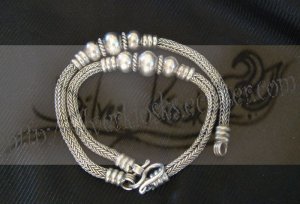 B05Antique style double bracelet