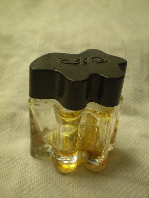 MINIATURE OSCAR DE LA RENTA Eau de toilette EDT VINTAGE PERFUME BOTTLE