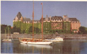 Victoria B.C., Canada C.P.R. Empress Hotel postcard