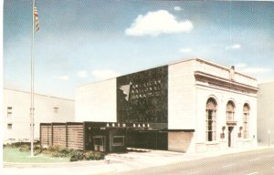 American National Bank Main Walnut Sts Muncie Indiana vintage postcard 49