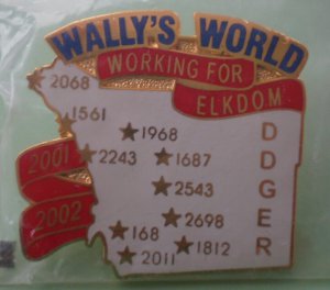 Wally's World Pin Working for Elkdom 2002 Goldtone Metal