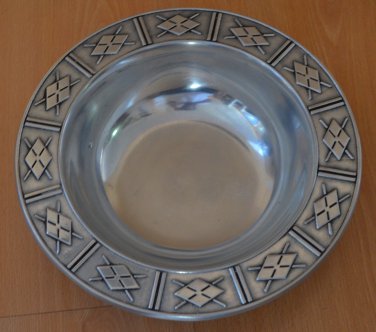 Wilton Bowl Uganda Serving Fruit Salad Metal RWP Made With Care 10.5in