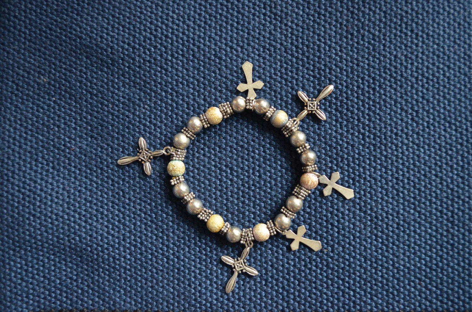 Bracelet Crucifix Cross Charms Stretch Silver Tone Metal Plastic