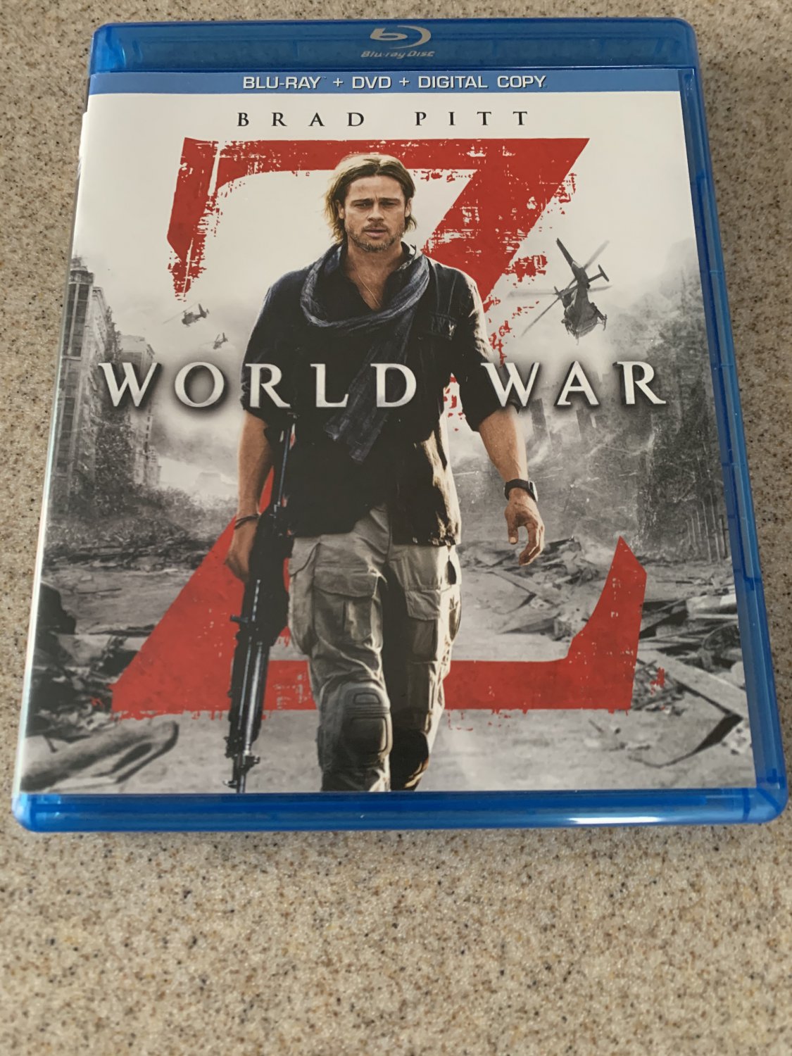World War Z (Bluray/DVD, 2013, 2Disc Set) LIKE NEW, Unrated Cut, Brad
