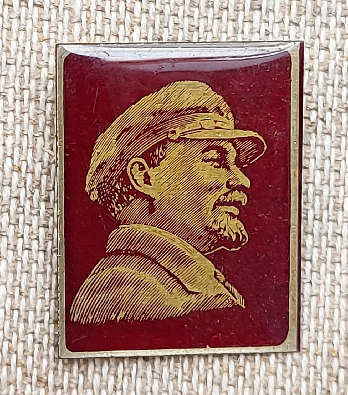 Lenin Soviet Russia USSR Soviet Union, the Communist party, vintage pin, badge !