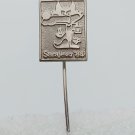 VUCKO, Olympic mascot of the 1984 Winter Olympics in Sarajevo, vintage, pin, badge, lapel !