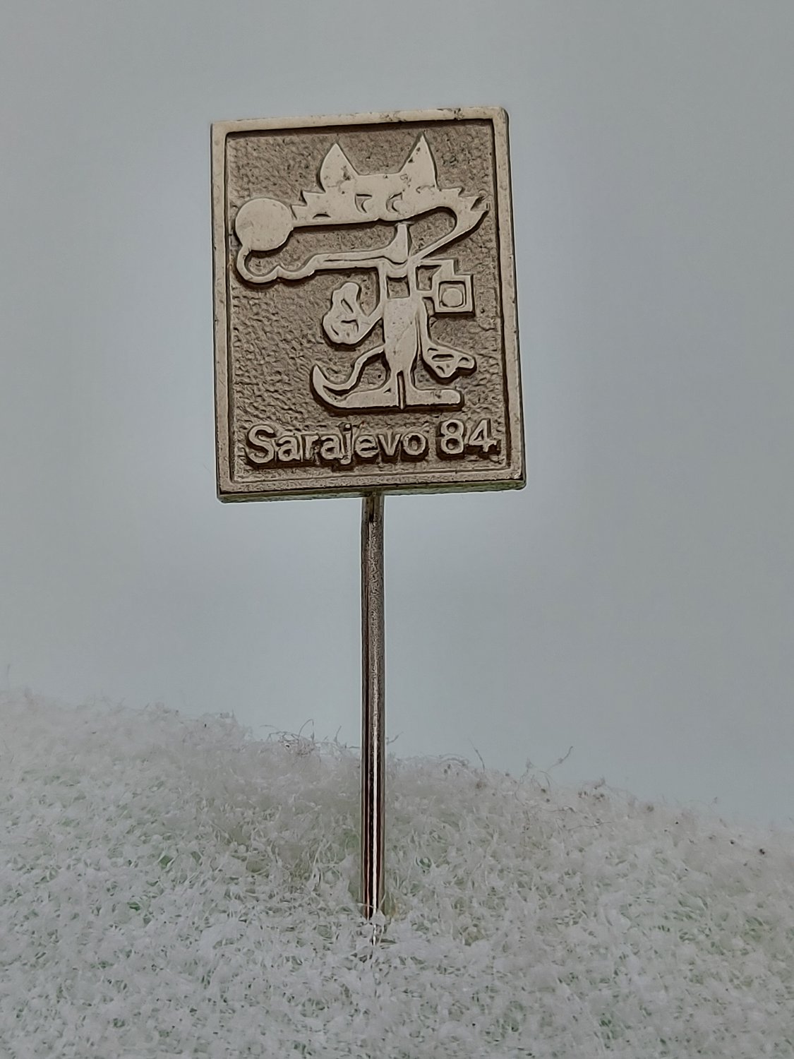 Sarajevo Winter Olympics, 1984. Vucko mascot, Bosnia ex Yugoslavia vintage pin, badge, lapel !