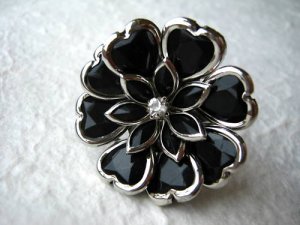Art Deco Black Flower Adjustable Ring w/Rhinestone