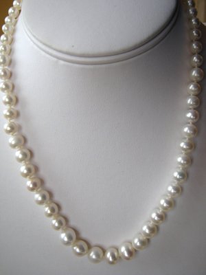 Graduated White Pearl Necklace Earrings Bracelet Set