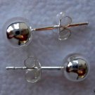 Sterling Silver 6mm Ball Stud Earrings with Butterfly Backings Light Weight Sterling Silver 6mm Ball Stud Earrings with Butterfly Backings Light Weight
