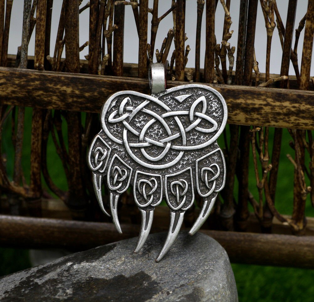 PENDANT BEAR PAW CLAW TOTAL PROTECTION BLACK MAGIC SPELL CAST TALISMAN EVIL EYE