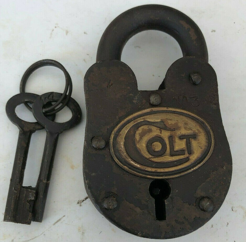 VINTAGE WORKING COLT PADLOCK WITH 2 KEYS GUN LOCK COLLECTIBLE