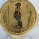 Beer Coaster ~*~ HEINRICH ZILLE Cartoonist sein Berlin  ~ Child Cleaning Baby