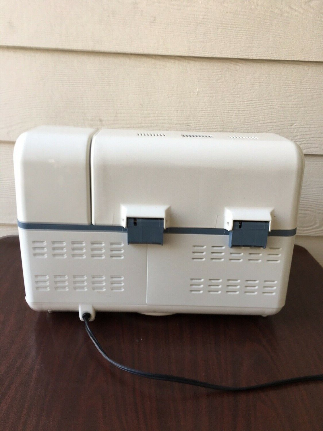 Genuine Zojirushi Home Bakery Supreme BBCCX20 Bread Maker Machine 2 Blades EUC