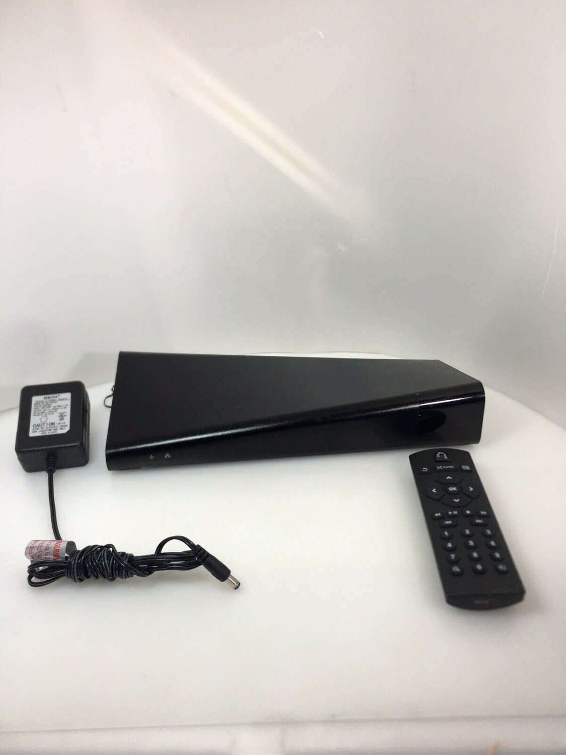 Genuine Slingbox 500 Digital HD Media Streamer Model SB500 with Remote
