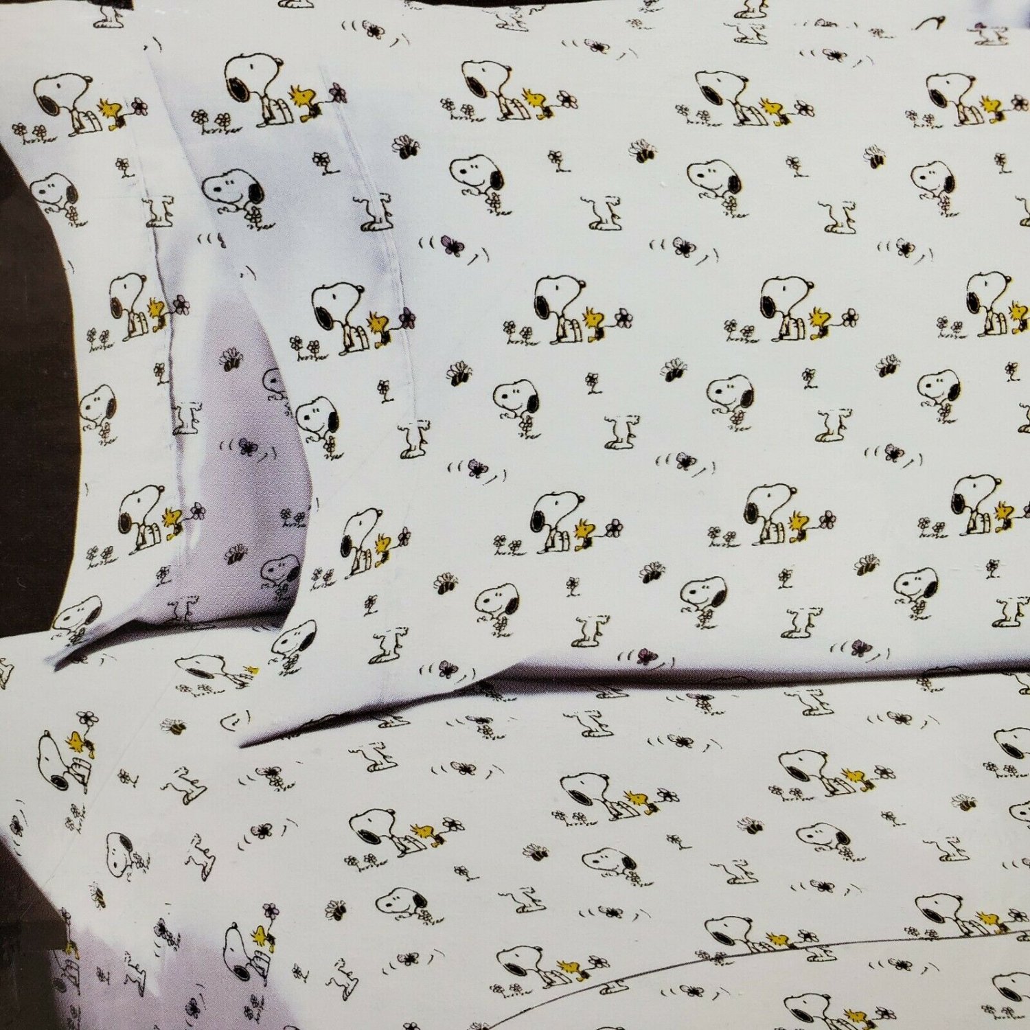 Berkshire Peanuts Queen Sheet Set Snoopy Bees Butterflies White Black ...