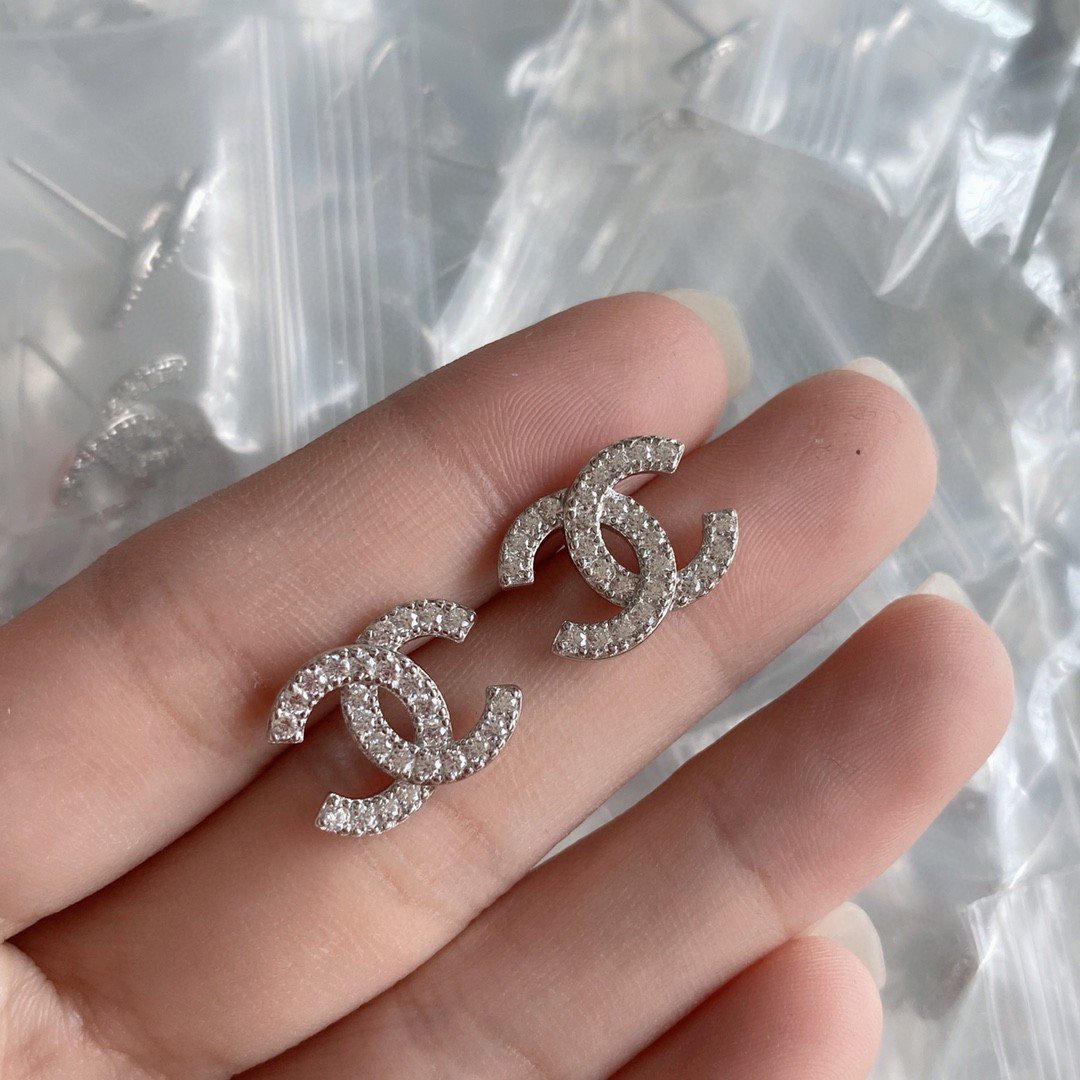 Quality Upgrade Chanel Logo Earrings Diamonds