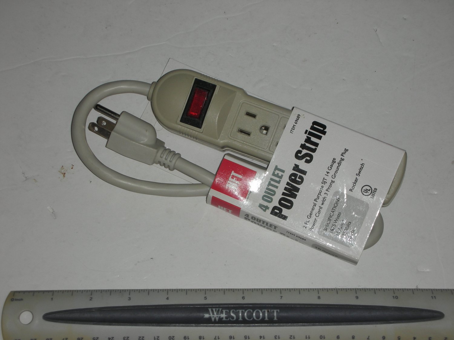 HFT 4-Outlet Power Strip with 2' 14 Gauge Cord 69689 NEW