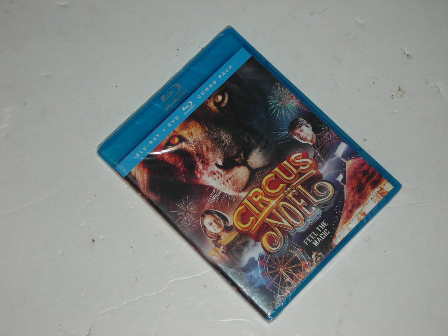 Circus Noel - Feel the Magic Blu-ray + DVD Combo Pack (2019) Family  NEW