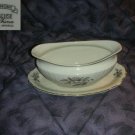 Syracuse Graymont Gravy Boat with Attached Underplate Syracuse Graymont Gravy Boat with Attached Underplate