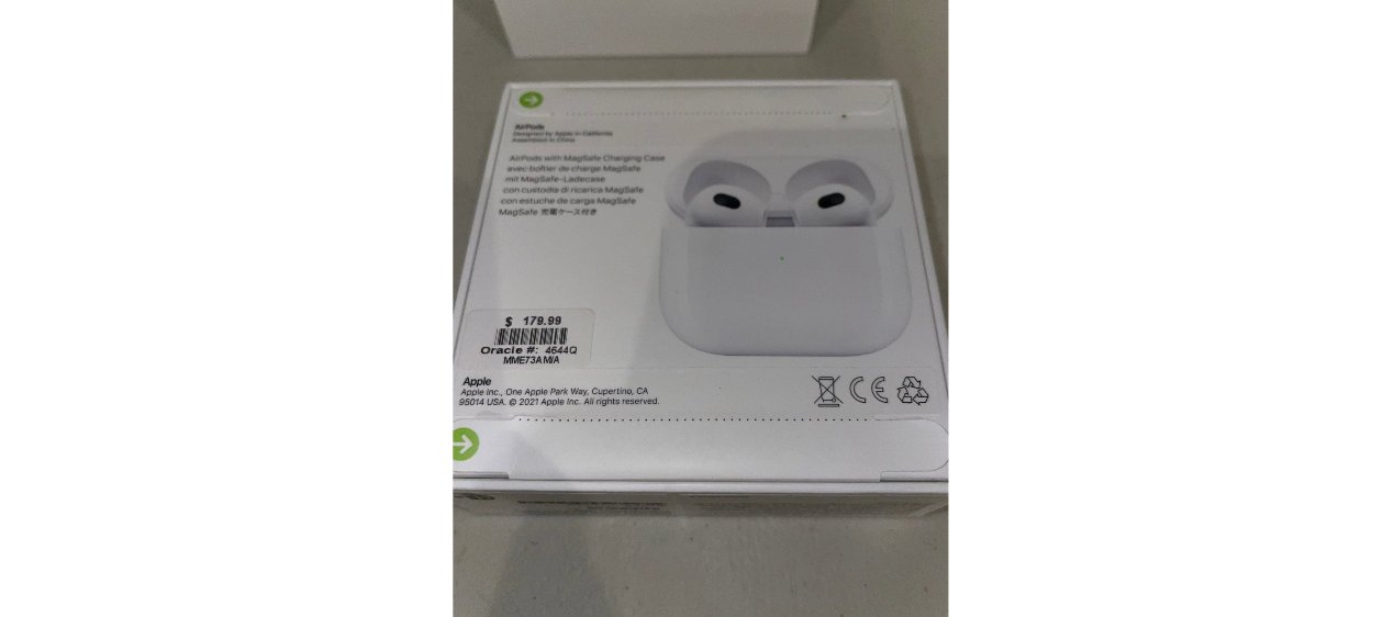 airpods-3rd-generation-with-lightning-charging-magsafe-charging-case