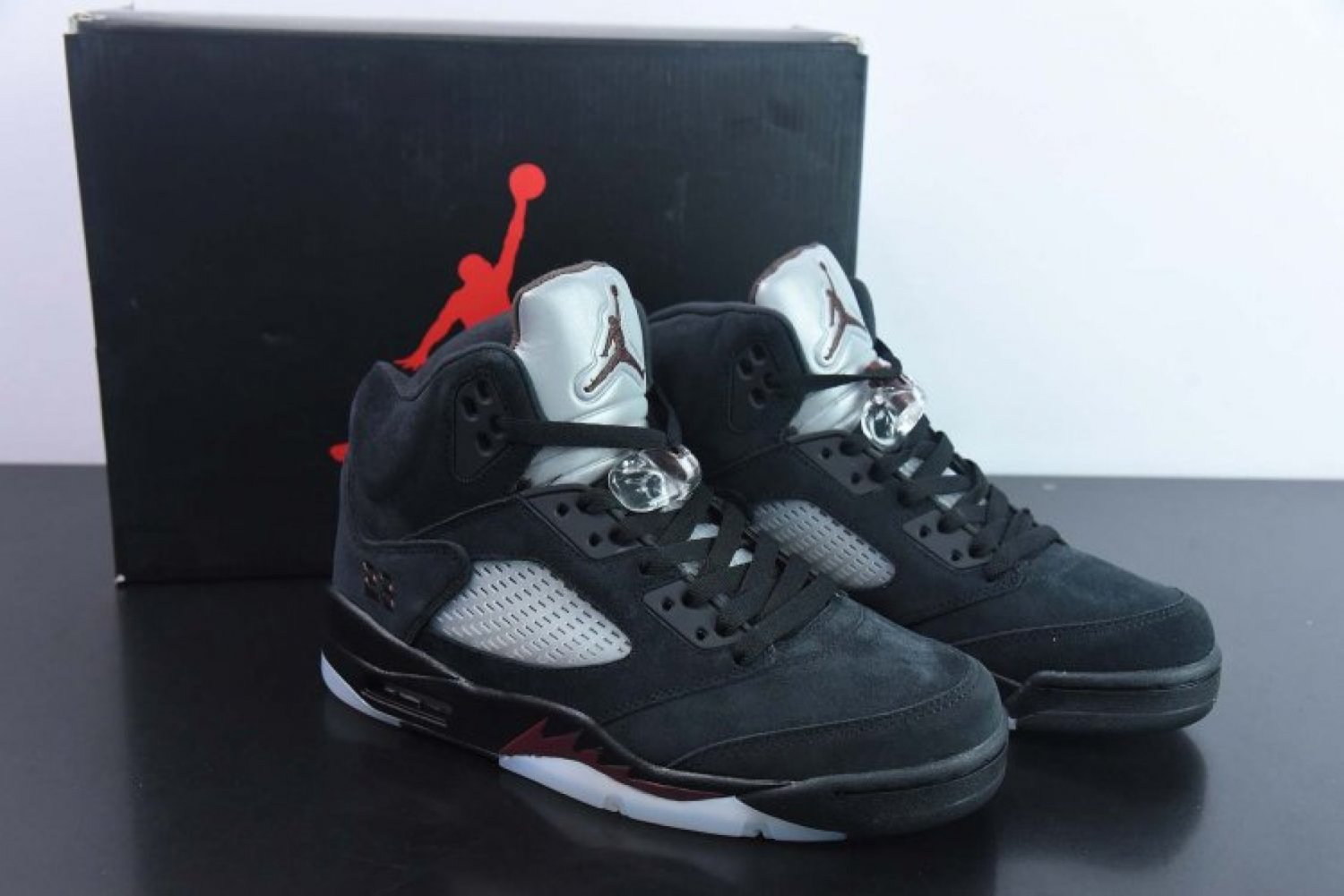 A Ma Mani&Atilde;&copy;re X Air Jordan 5 Black Burgundy Crush Pale Ivory Unique_1