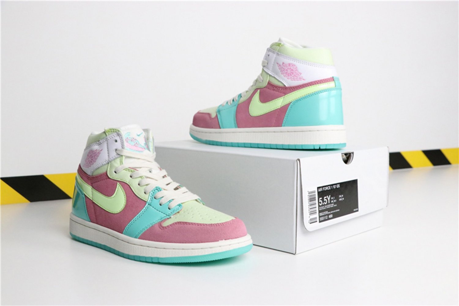 Air Jordan 1 &acirc;��Easter Egg&acirc;��