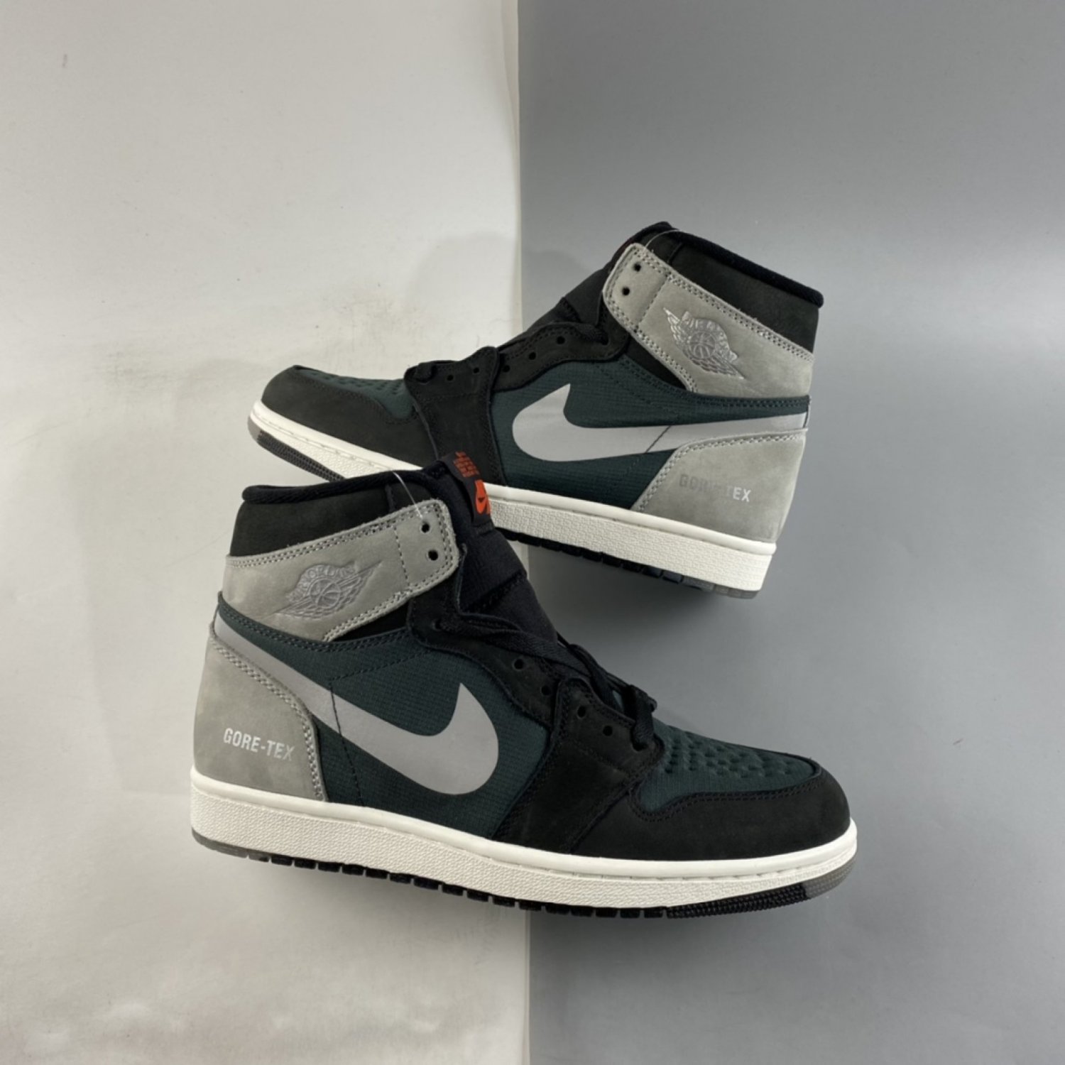 Air Jordan 1 Element Gore-Tex BlackChile Red-Particle Grey-Sail