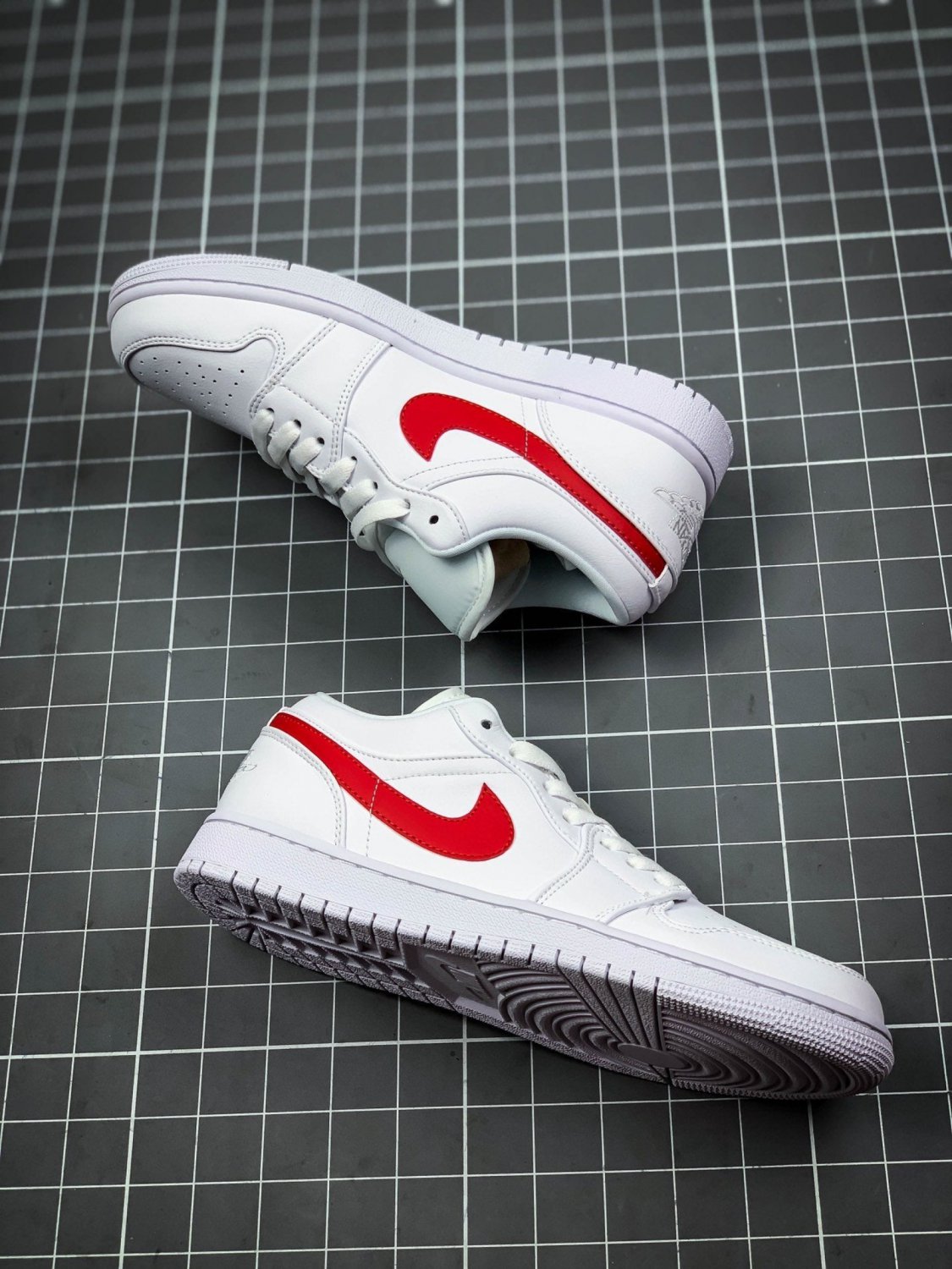 Air Jordan 1 Low White Varsity Red