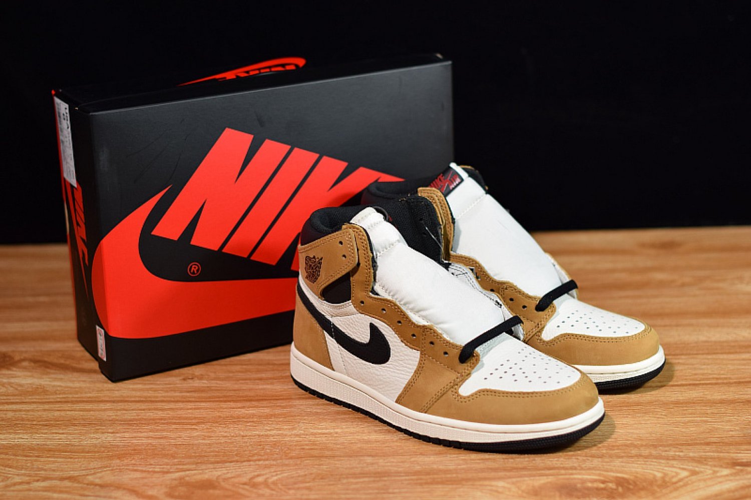 Air Jordan 1 Retro High OG &acirc;��Rookie Of The Year&acirc;�� 555088-700
