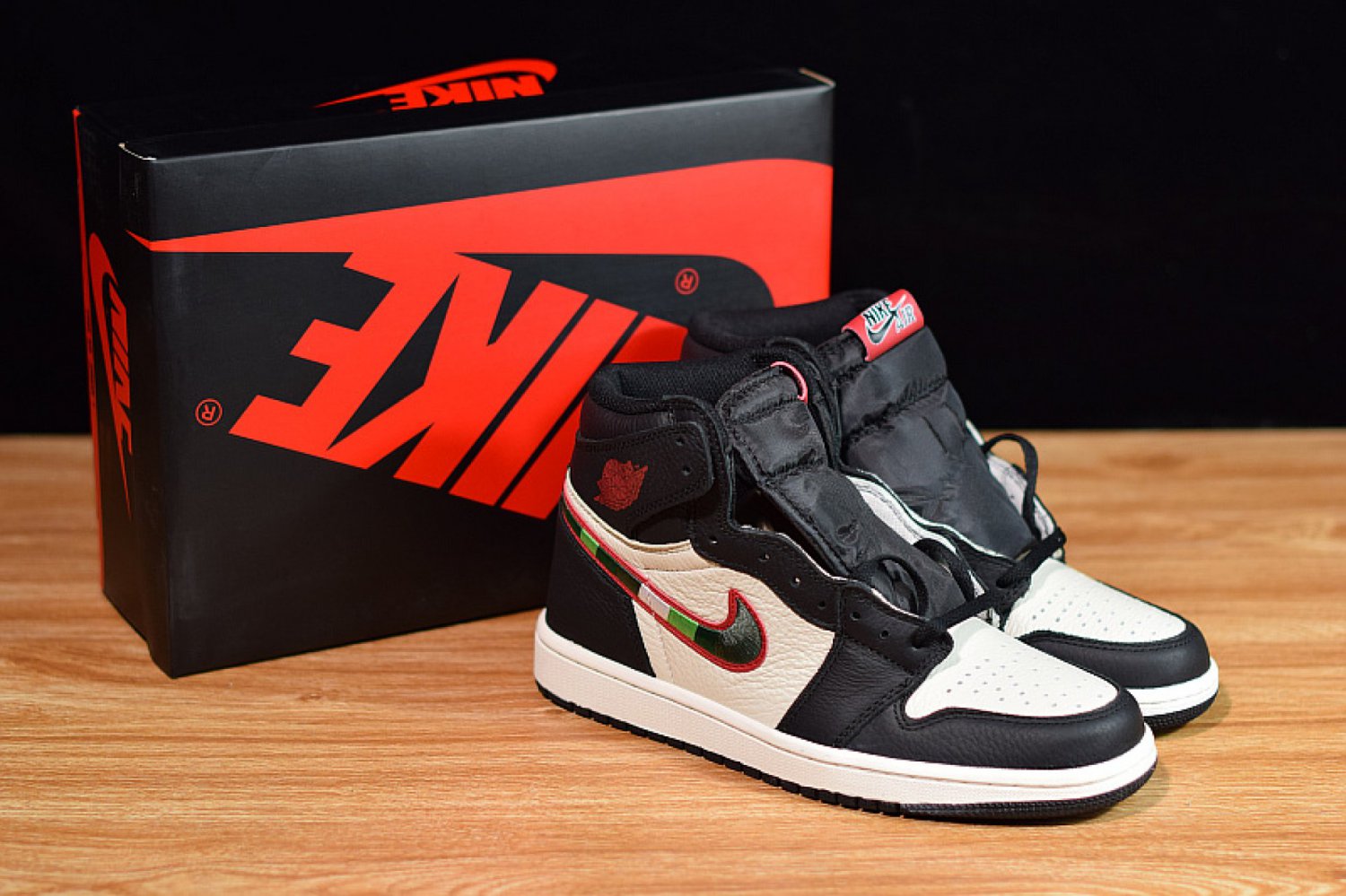 Air Jordan 1 Retro High OG &acirc;��Sports Illustrated&acirc;�� 555088-01