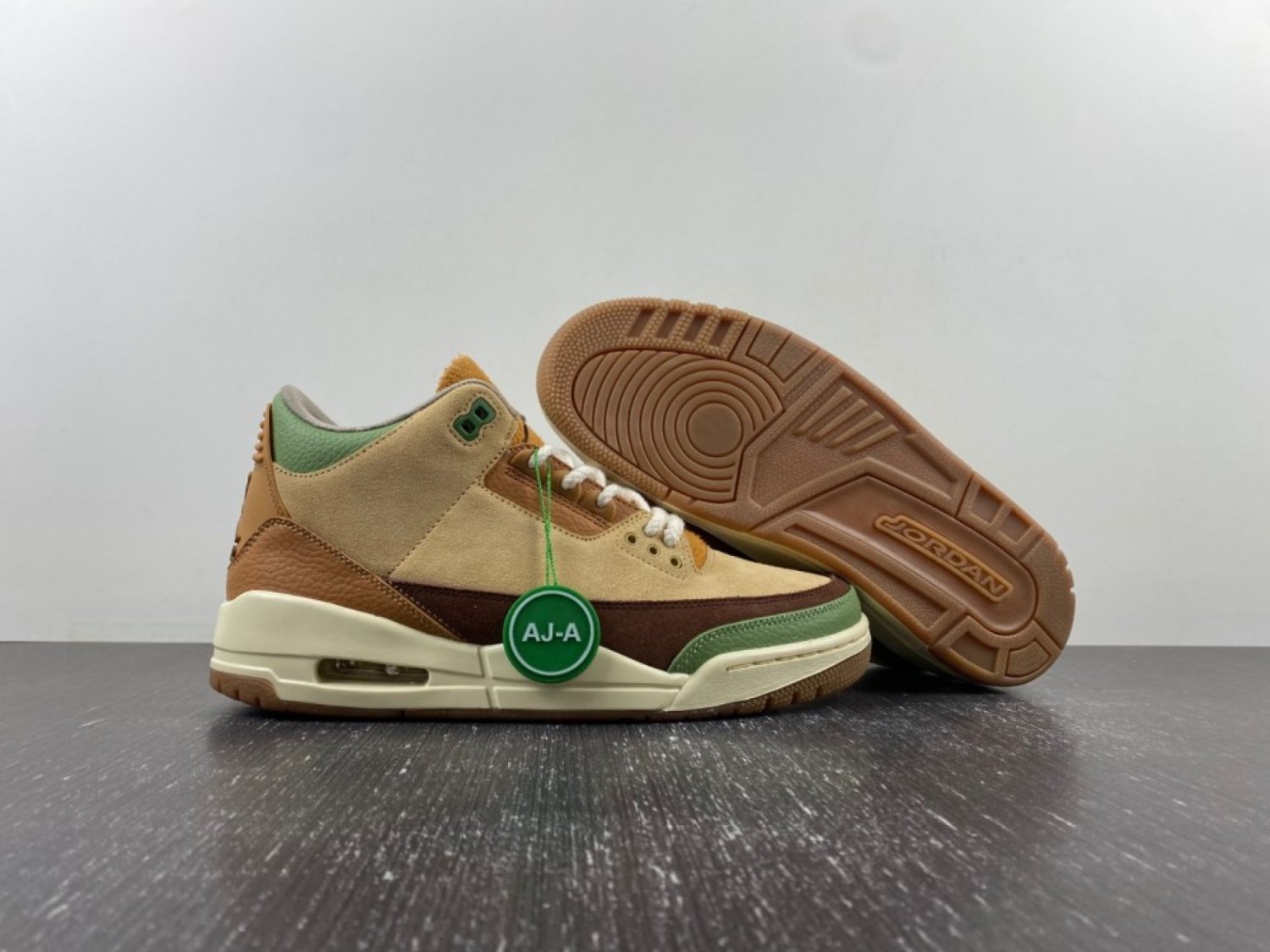 Air Jordan 3 Voodoo CT8532-102