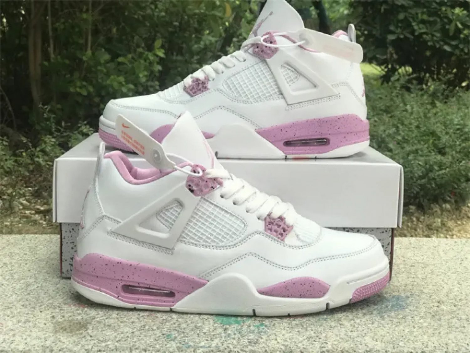 Air Jordan 4 Retro WhitePink