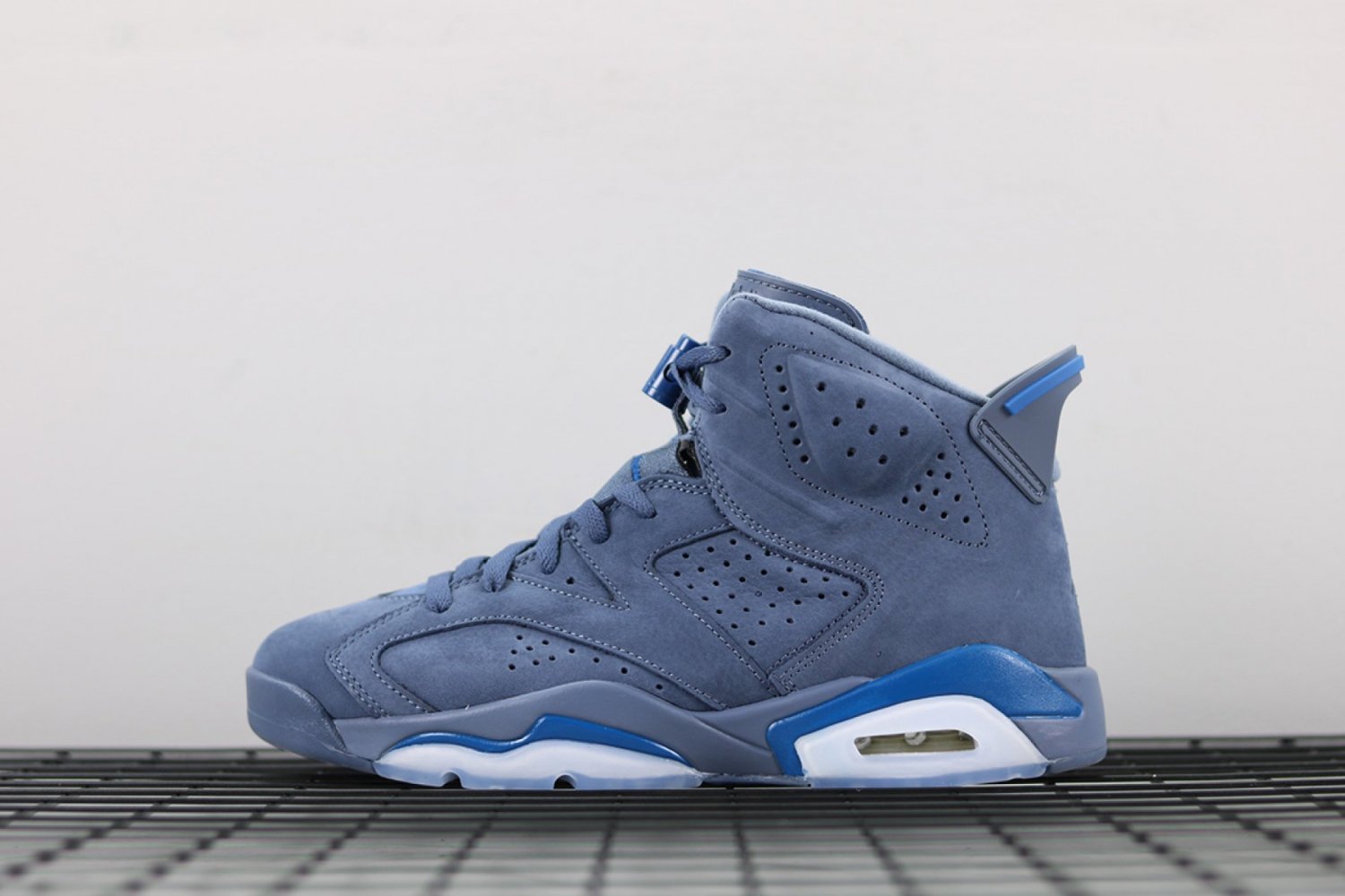 Air Jordan 6 Jimmy Butler Diffused Blue