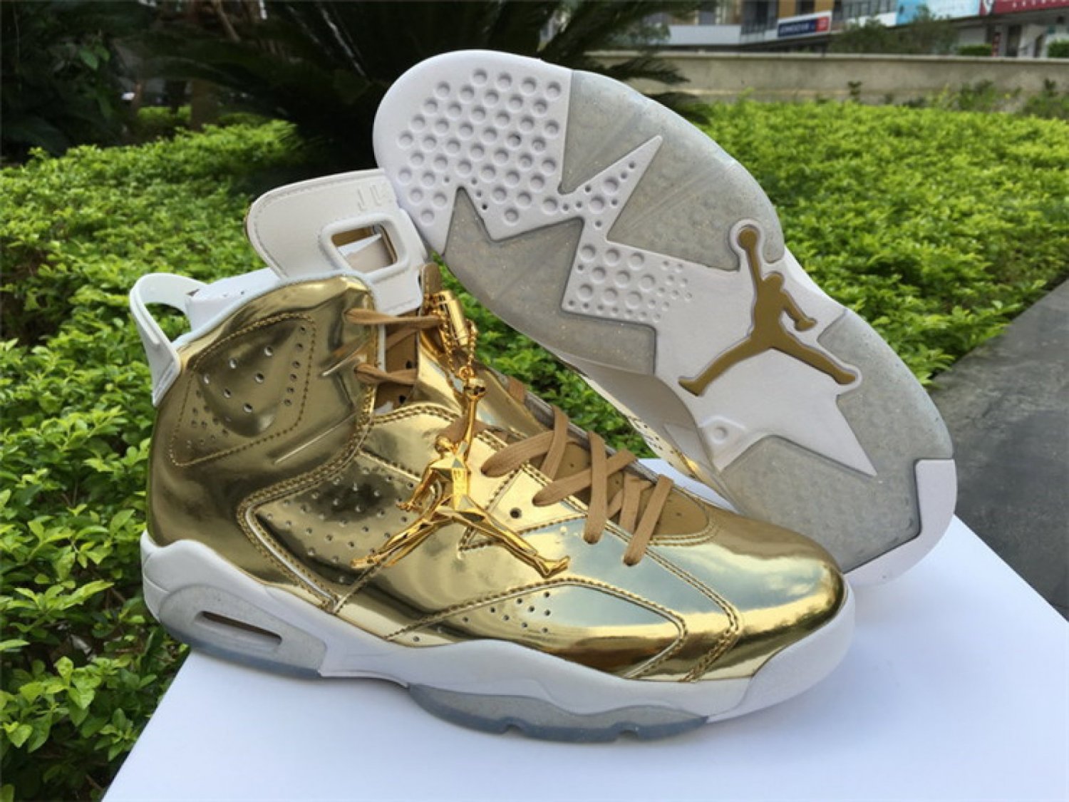 Air Jordan 6 Pinnacle Metallic Gold White