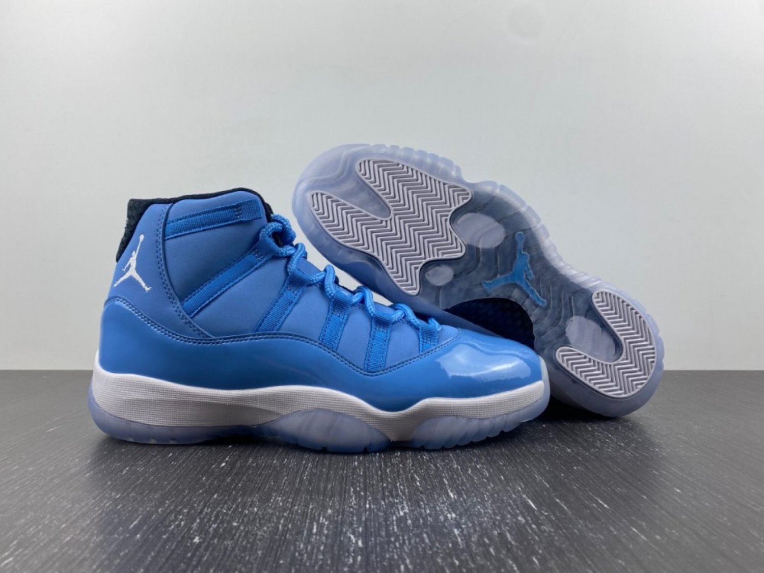 Air Jordan 11 &acirc;��Pantone&acirc;�� Legend BlueBlack-White