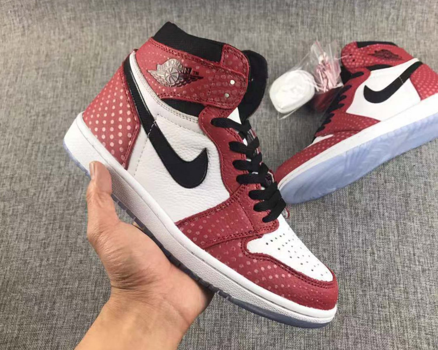 Air Jordan Retro 1 High OG &acirc;��Chicago Crystal&acirc;�� 555088-602
