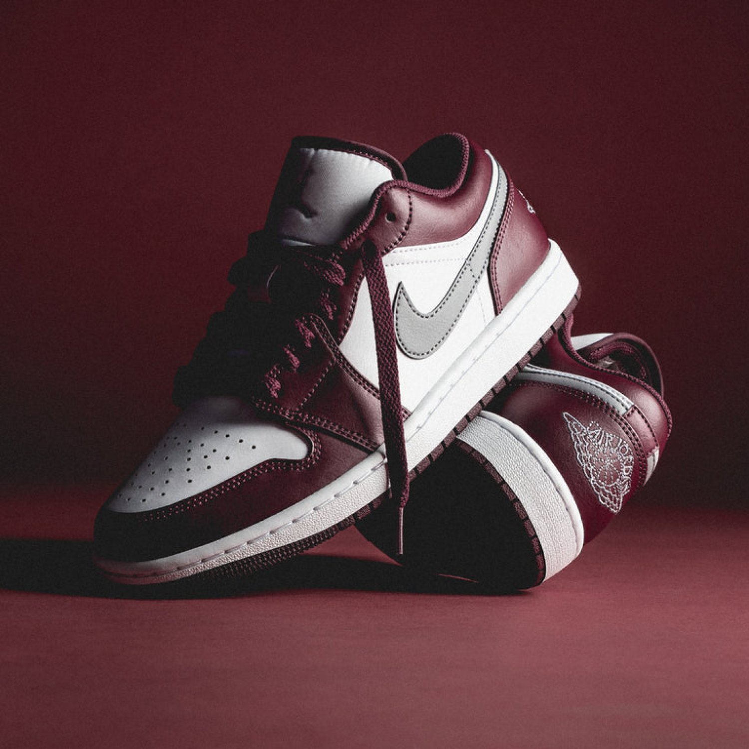 Jordan 1 Low Bordeaux White Grey