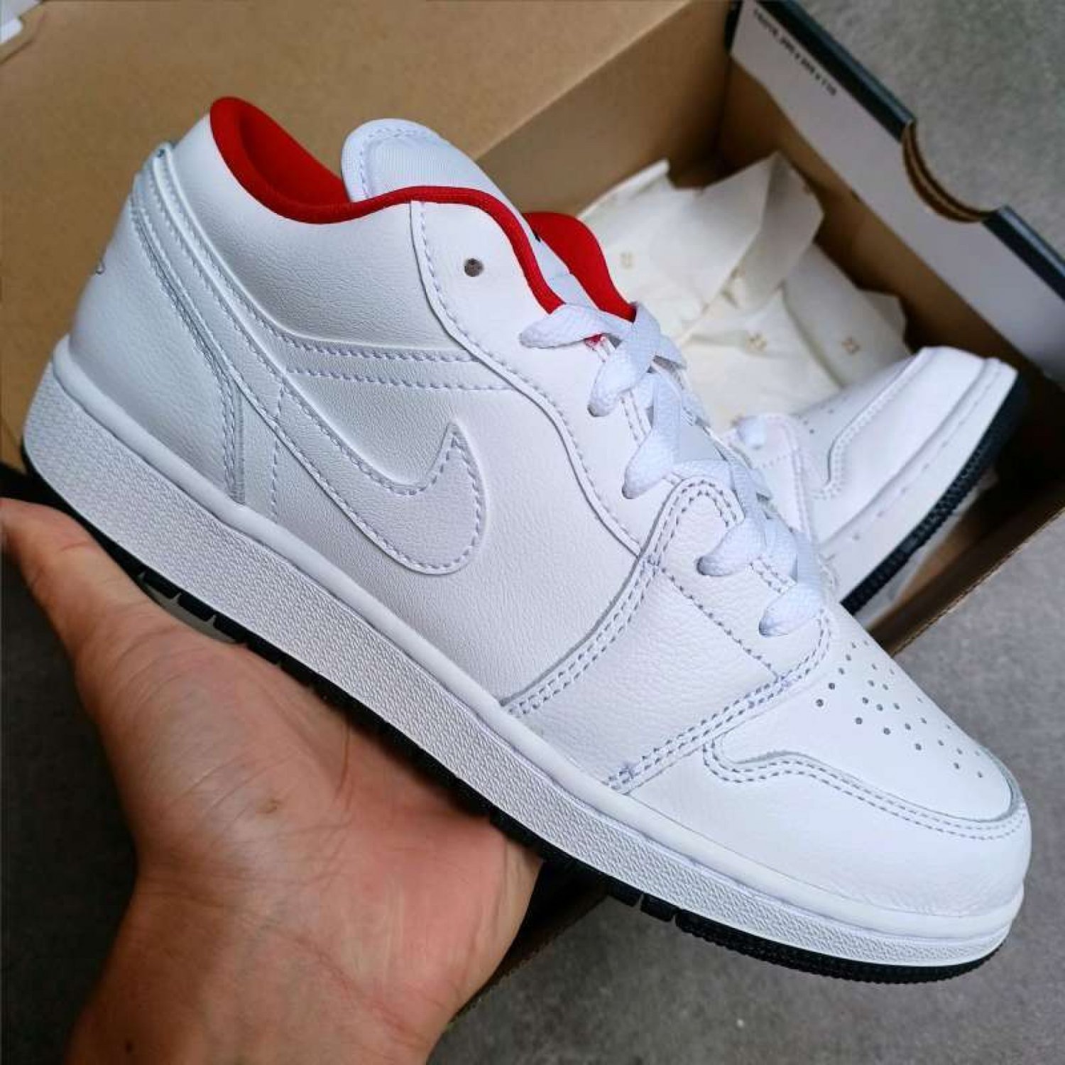 Jordan 1 Low GS WhiteRedBlack