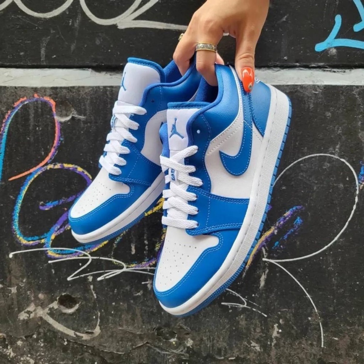 Jordan 1 Low Marine Blue