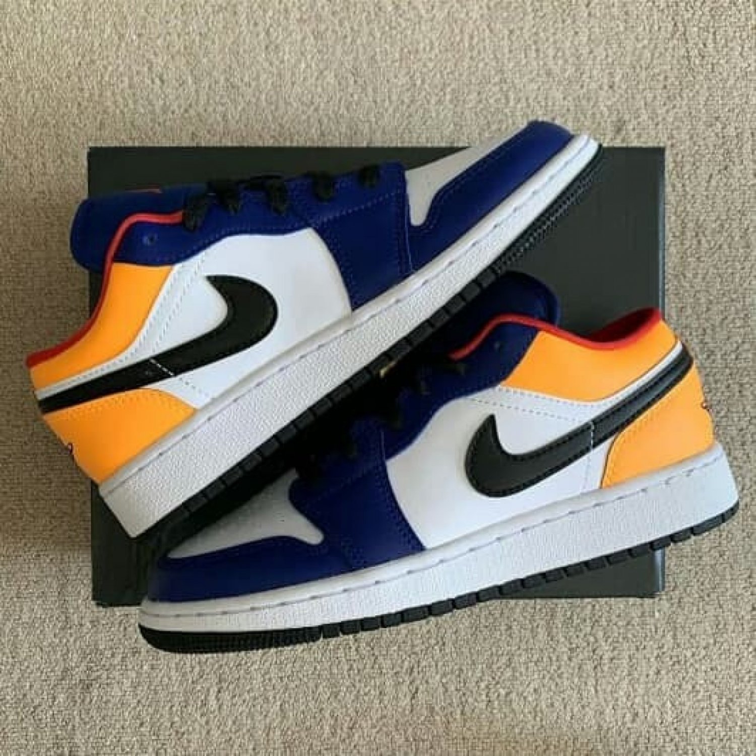 Jordan 1 Low Royal Yellow