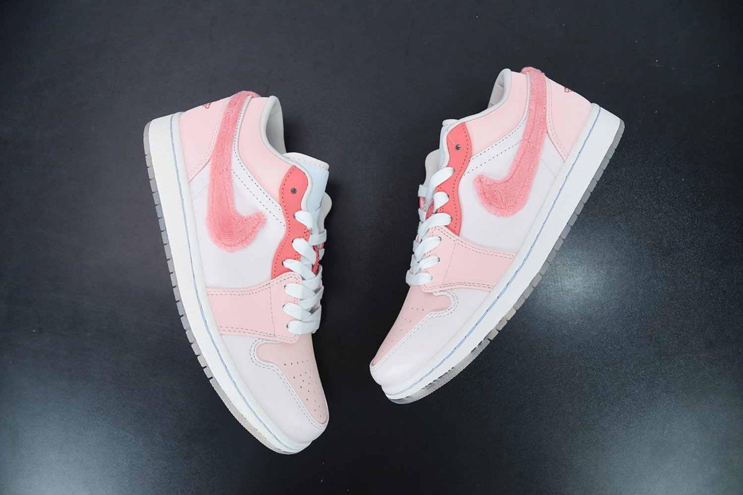 Jordan 1 Low SE &acirc;��Mighty Swooshers&acirc;��