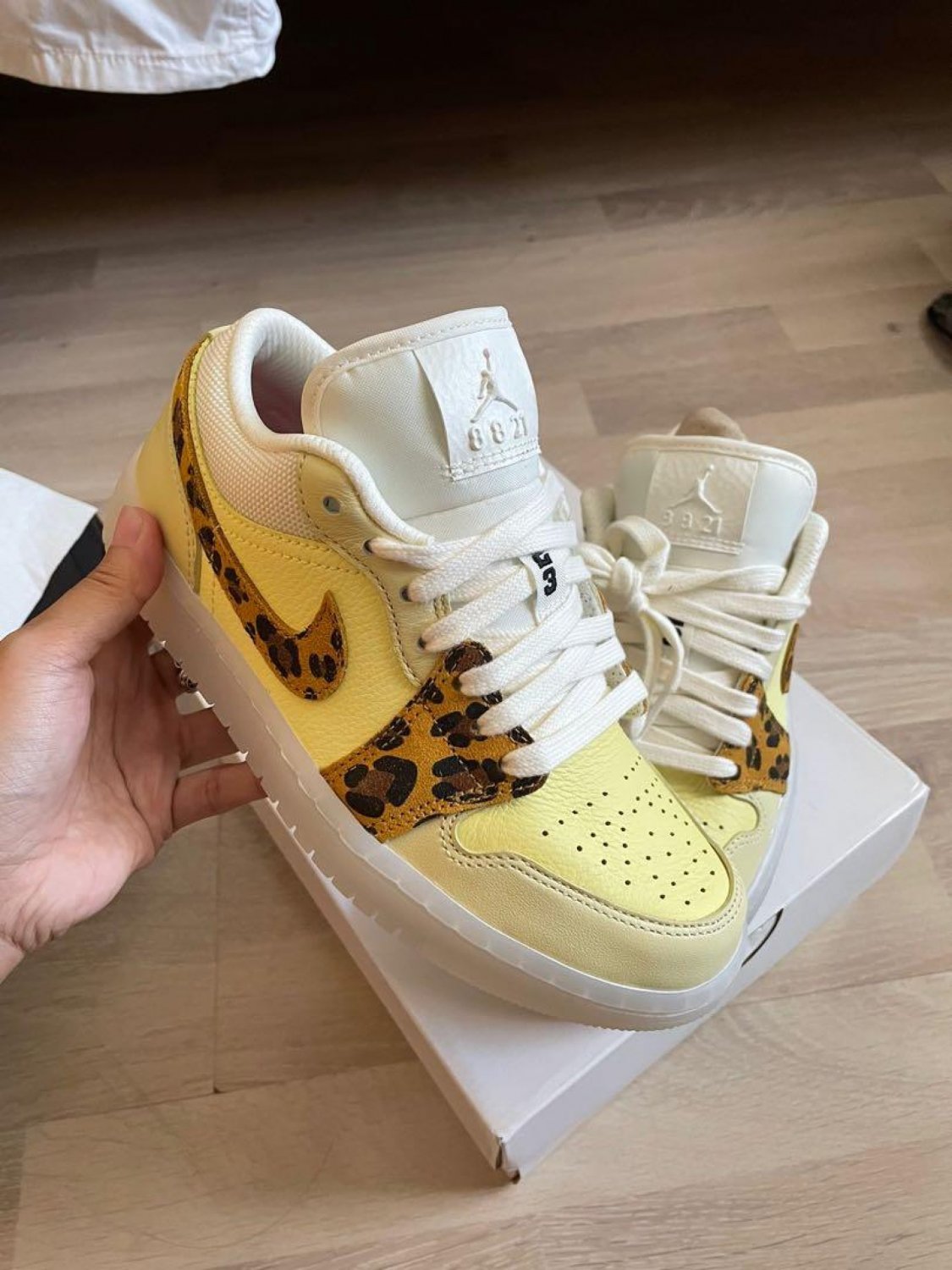 Jordan 1 Low SNKRS Day