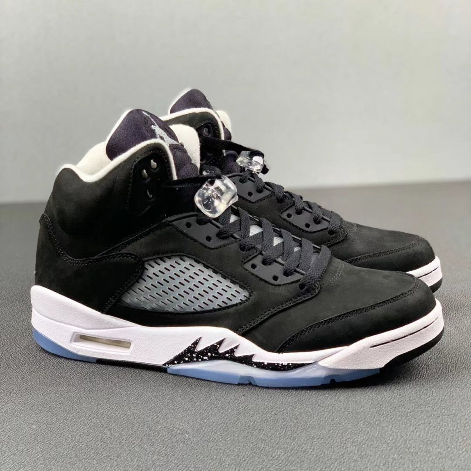 Jordan 5 Retro Moonlight Oreo