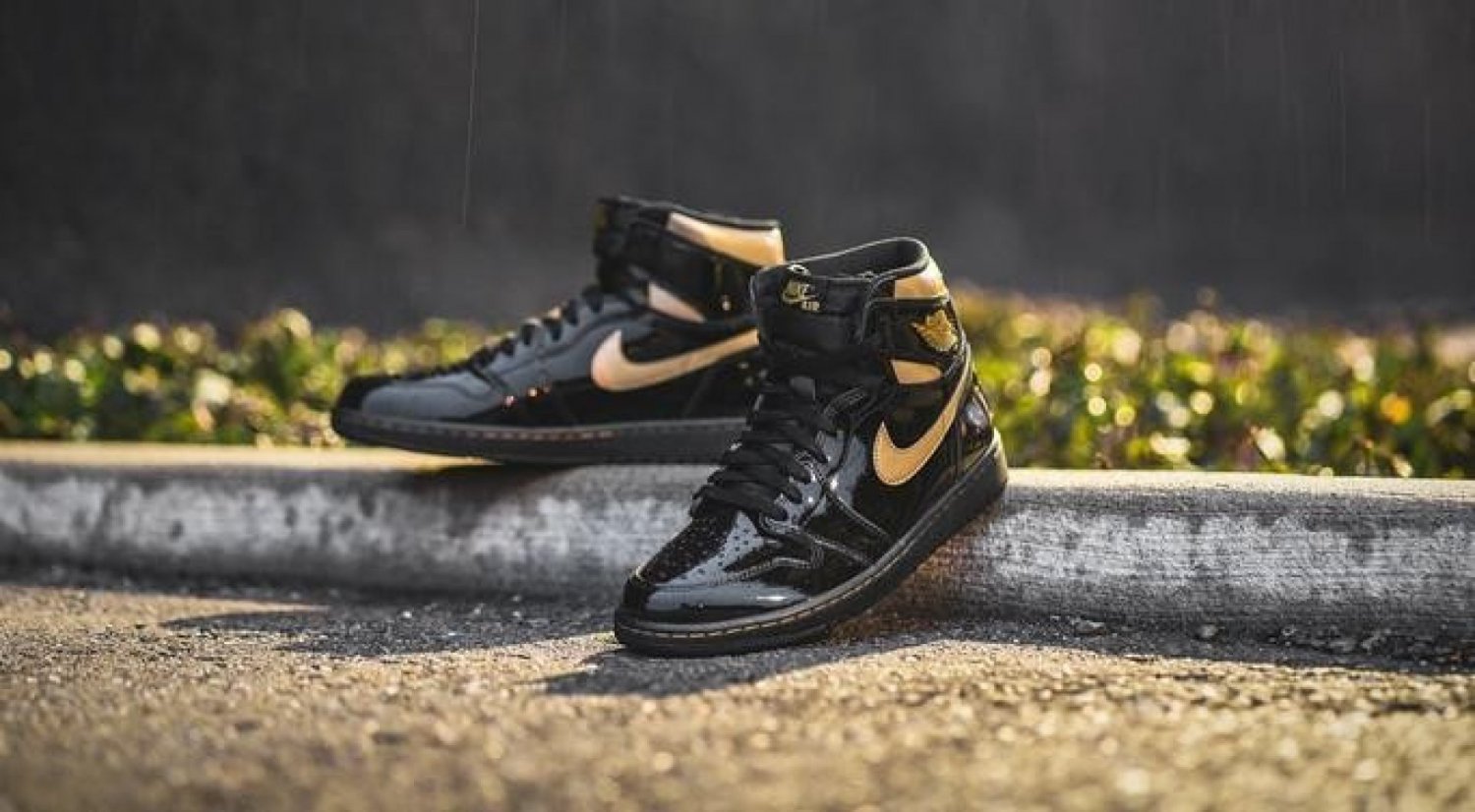 Jordan 1 Retro High Black Metallic Gold