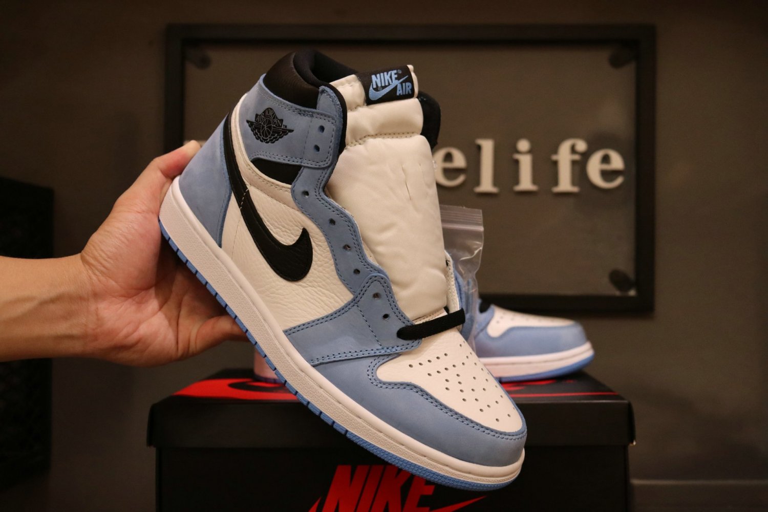 Jordan 1 Retro High OG University Blue (GS)