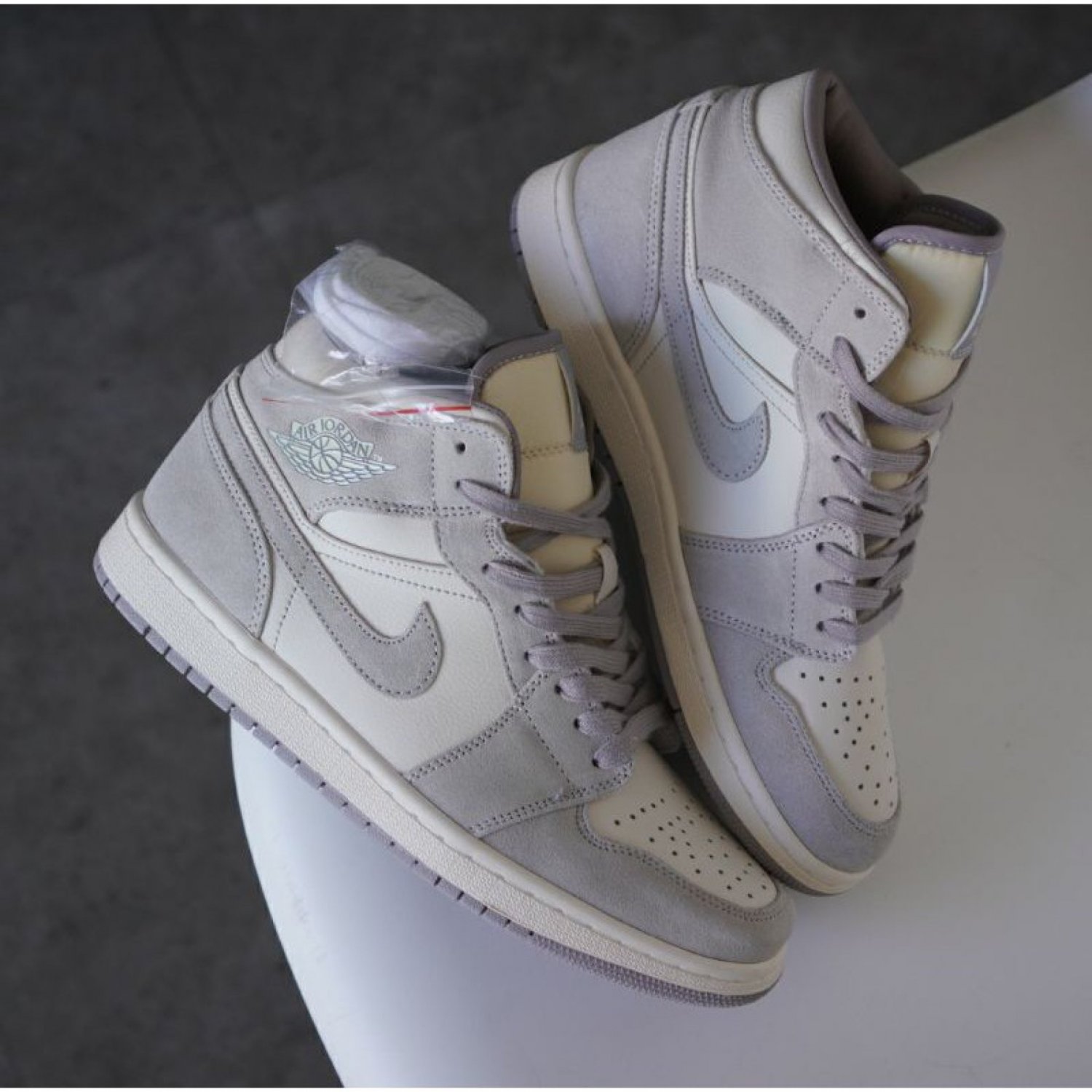 Jordan 1 Retro High Pale Ivory